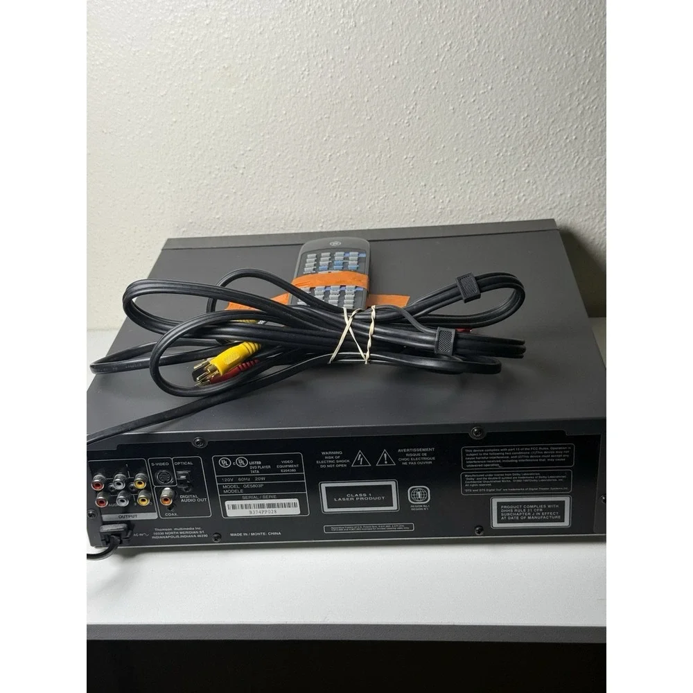 DVD Player With Control Remote - Picture 4 of 11